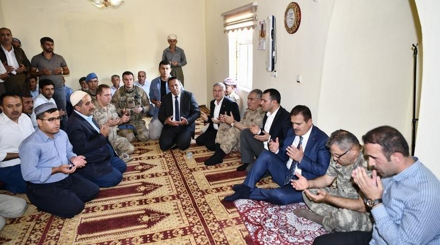 Vali Akbıyık&rsquo;ta Ekinci ailesine taziye ziyareti