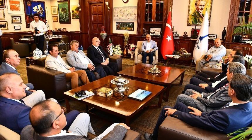 Ticaret odası başkanlarından Başkan Soyer&rsquo;e ziyaret