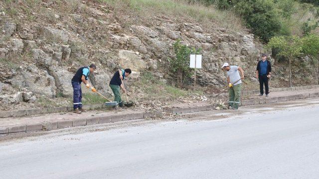 Solaklar yolu temizlendi