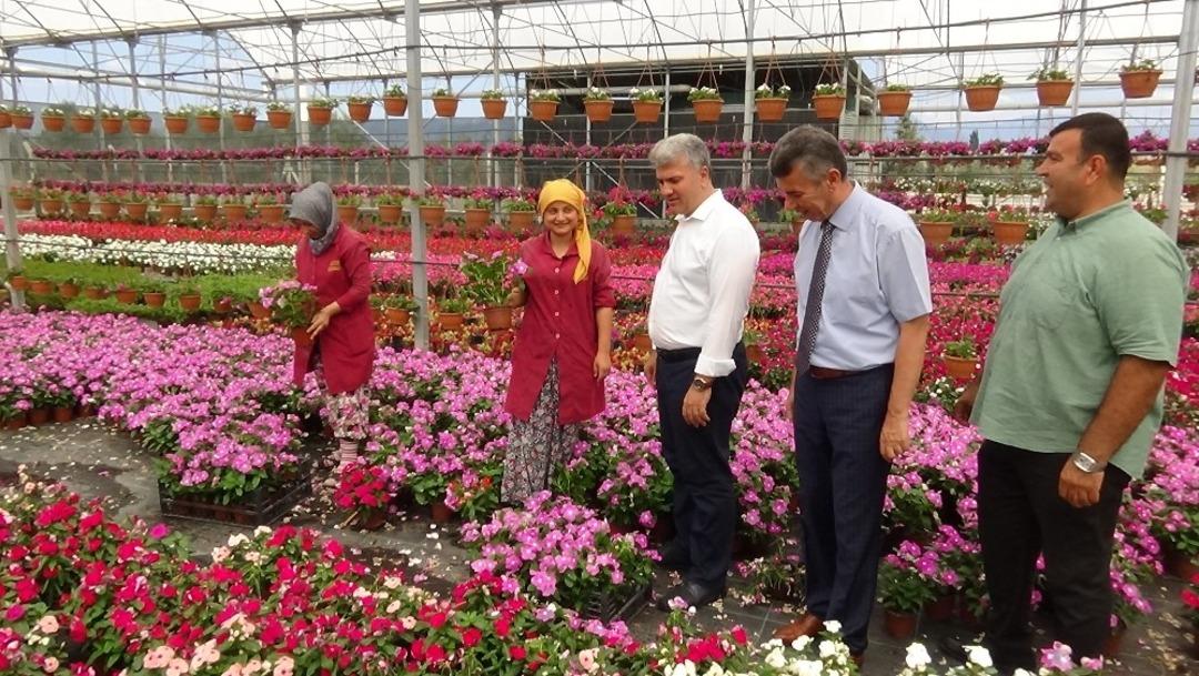 Kazdağları&rsquo;nı &ccedil;i&ccedil;ek a&ccedil;tıracak projeyi incelediler