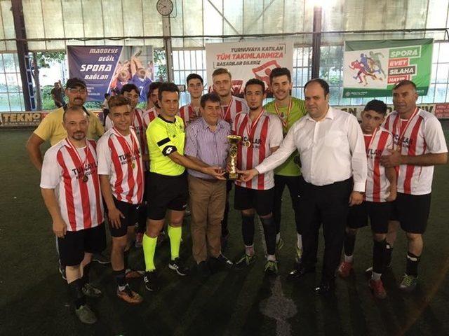 Sandıklı’da 15 Temmuz Demokrasi Şehitlerini Anma Futbol Turnuvası sona erdi