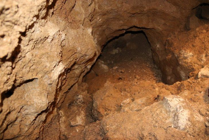 Kapadokya’da herkesi heyecanlandıran olay! Bahçe çöktü yeraltı şehri ortaya çıktı G2