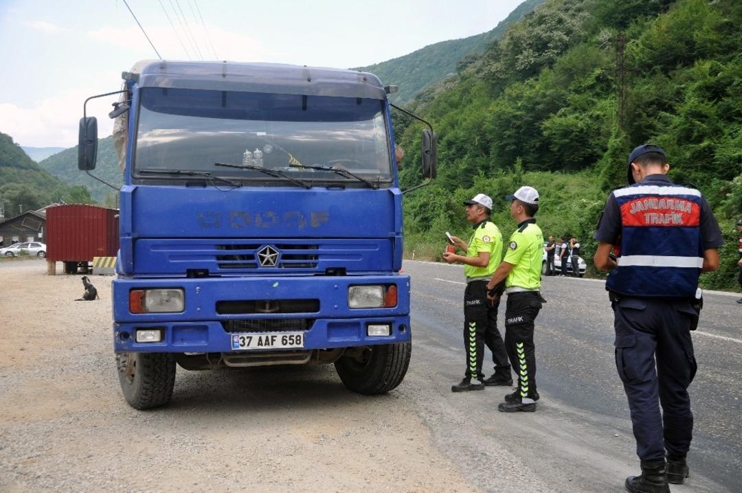 Polisi ve Jandarmadan asayiş uygulaması