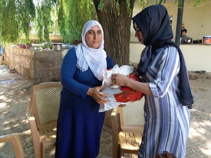 Güroymaklı kadınlardan genç kızlara çeyiz desteği G4