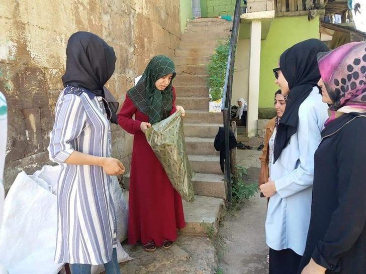 Güroymaklı kadınlardan genç kızlara çeyiz desteği G5