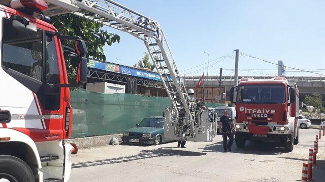 Bacası tutuşan restoran itfaiyeyi harekete geçirdi