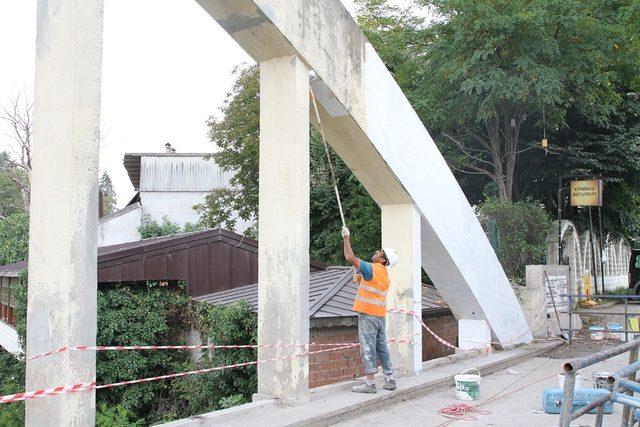 Tarihi Sakarya Köprüsü yenileniyor