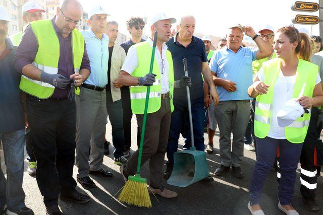 İzmir'de temizlik seferberliği başlatıldı