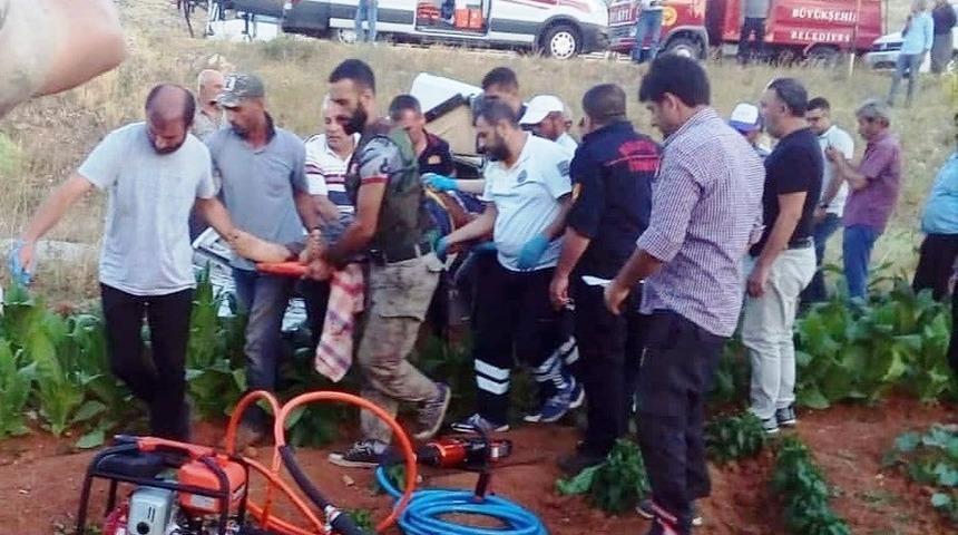 Kazada yaralanan s&uuml;r&uuml;c&uuml; kurtarılamadı