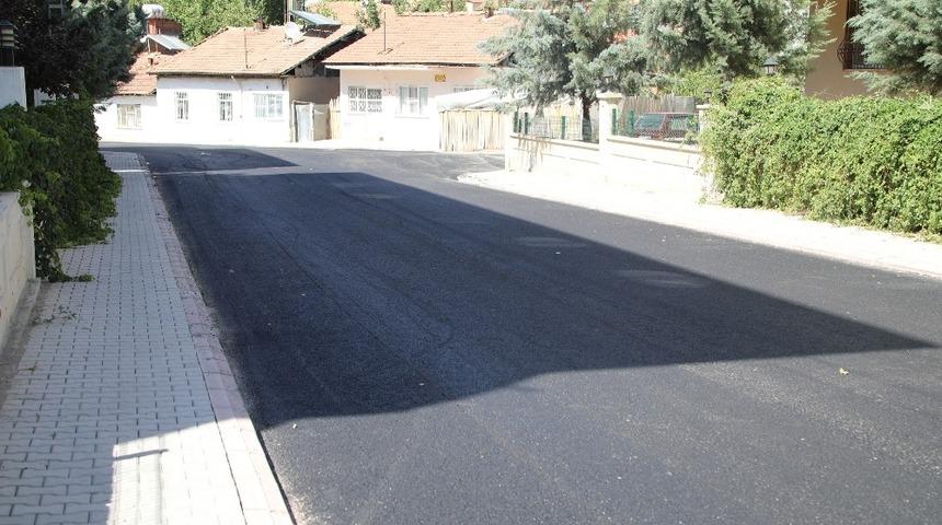 Battalgazi Belediyesi sıcak asfalt &ccedil;alışmalarına devam ediyor