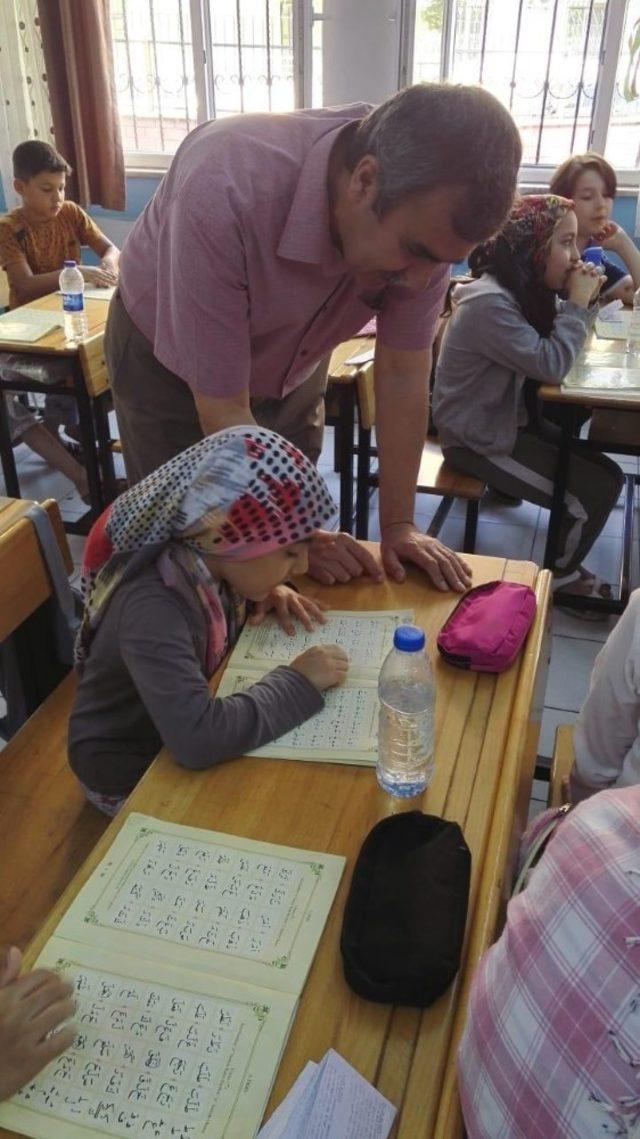 Turgutlu Halk Eğitim Merkezinde 800 öğrenci Kur’an okumayı öğrendi