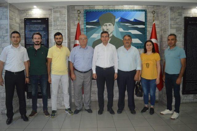 Çaycumaspor Kulübünden Kaymakam Keçeli ile bir araya geldi