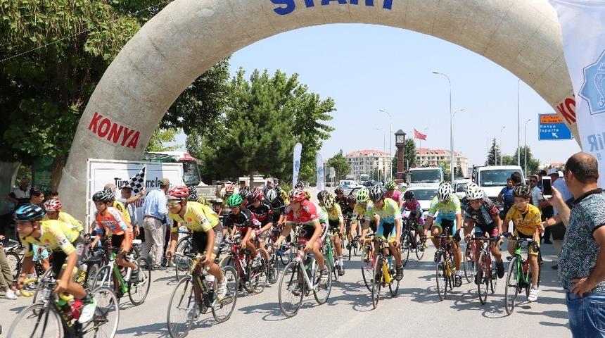 Beyşehir&rsquo;de bisiklet yarışı