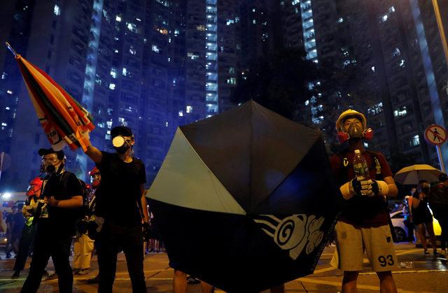 2019-08-03T164204Z_1576647523_RC1A14DF3420_RTRMADP_3_HONGKONG-PROTESTS