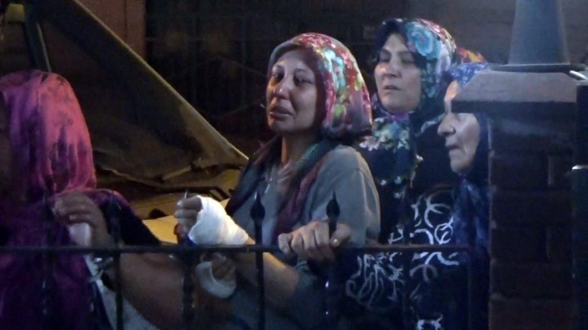 Balıkesir'de yolcu otob&uuml;s&uuml;nde yanarak can veren oğluna ve kardeşine son bakış!