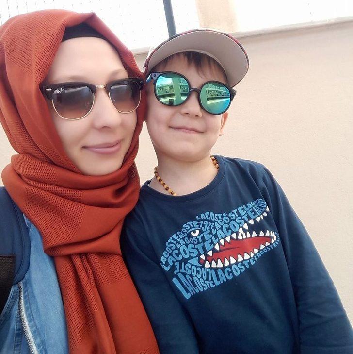 Balıkesir'de yolcu otobüsünde yanarak can veren oğluna ve kardeşine son bakış! G3