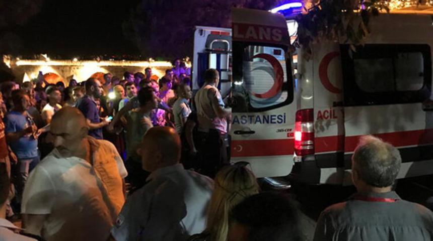 Büyükçekmece'de festival alanında havai fişek kazası: Yaralılar var!