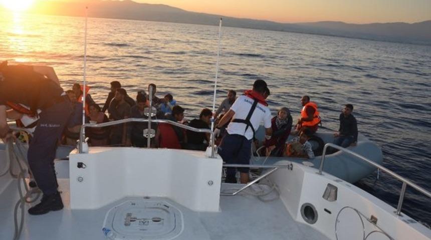 Kuşadası&rsquo;nda 25&rsquo;i &ccedil;ocuk 42 ka&ccedil;ak g&ouml;&ccedil;men yakalandı