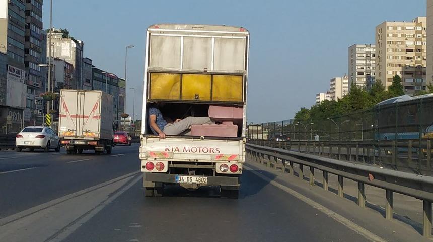 E-5'te tehlikeli yolculuk! 