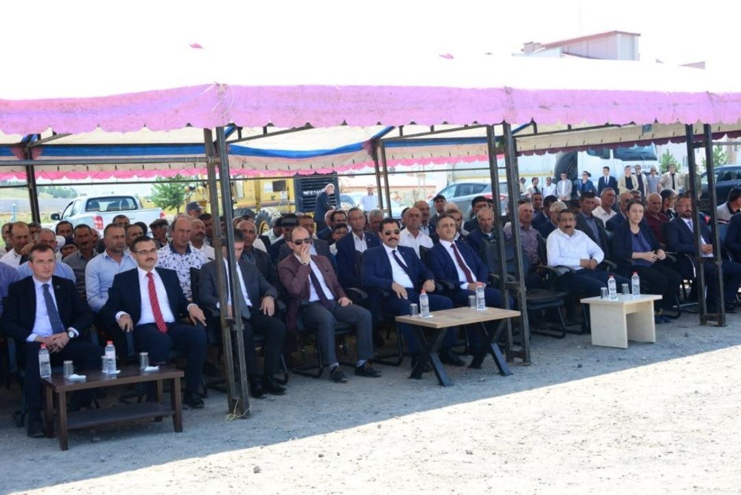 Ardahan&rsquo;da 2 &ccedil;&ouml;p kamyonu ve 465 konteynır teslimi yapıldı