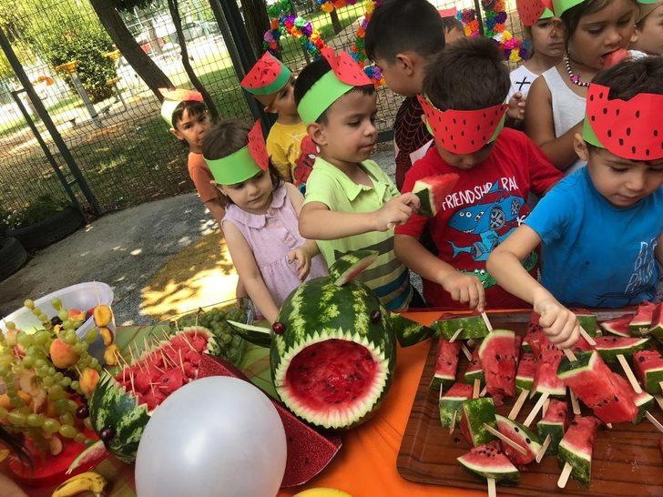 En çok karpuzu yiyebilmek için kıyasıya yarıştı G1