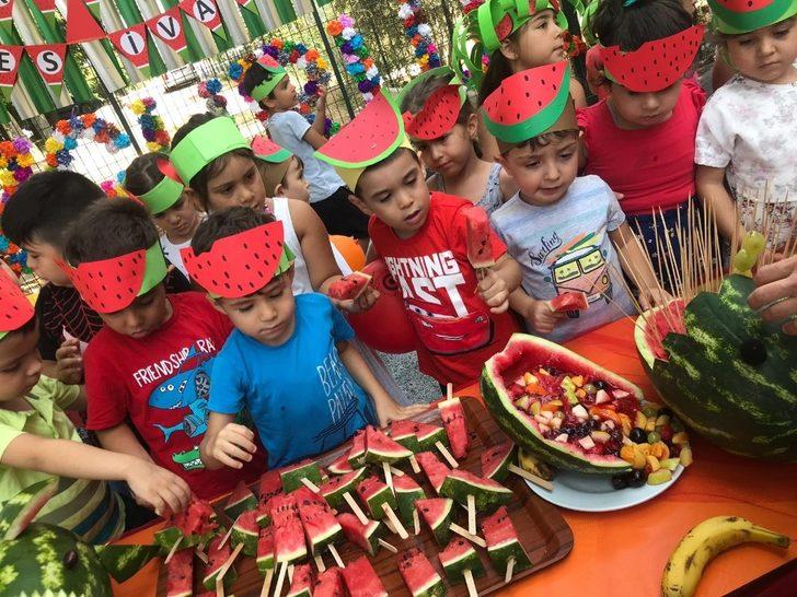 En çok karpuzu yiyebilmek için kıyasıya yarıştı G2