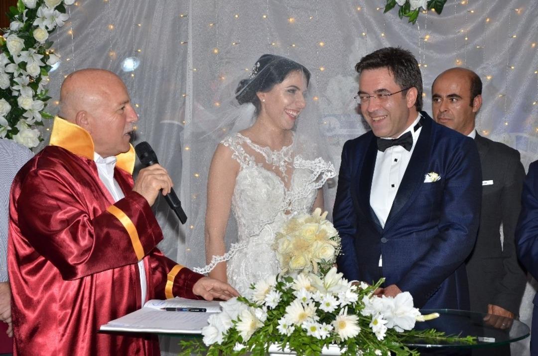 Y&uuml;celik ailesinin mutlu g&uuml;n&uuml;