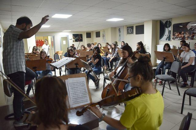 Senfoni orkestrası ile çocukların hayatı değişti