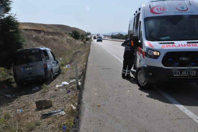 Hafif ticari araç, şarampole devrildi; Beyza öldü, ailesi yaralı