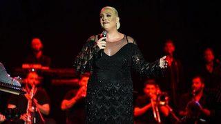 Ayta Sözeri: Tek rakibi Jennifer Lopez