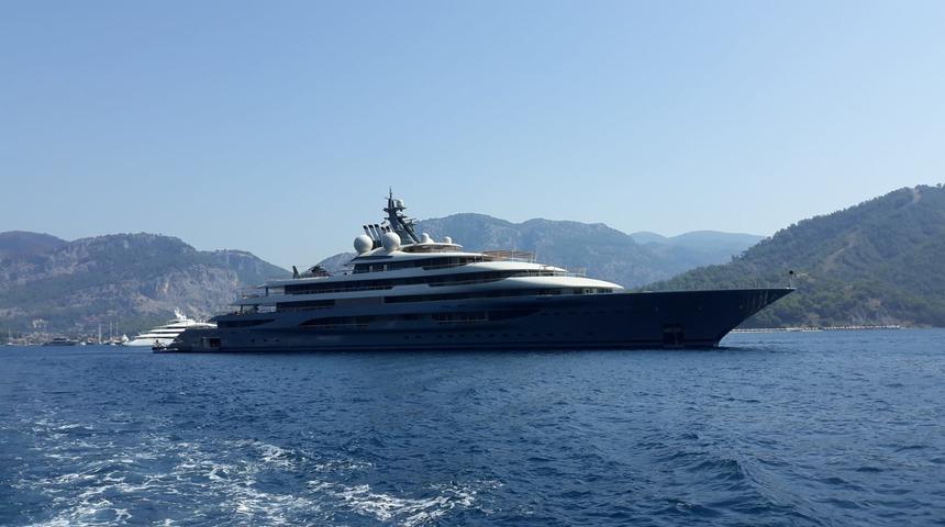 Amazon'un kurucusu Bezos'un tatil yaptığı yat G&ouml;cek'te