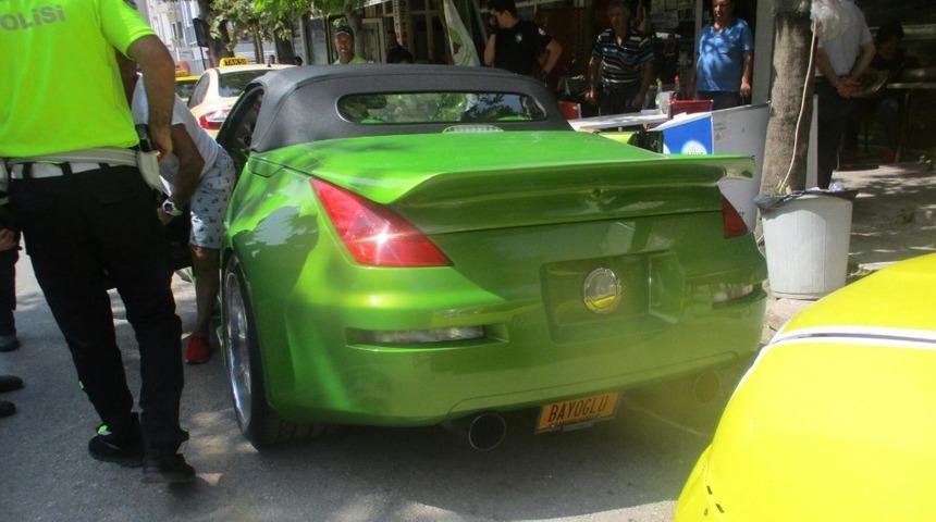 Soyadının bulunduğu özel plakayı takan Amerika’dan gelen sürücüye 5 bin lira ceza