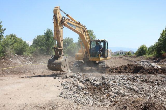 Fen İşleri Ekipleri 6 mahallede saha çalışmalarını sürdürüyor