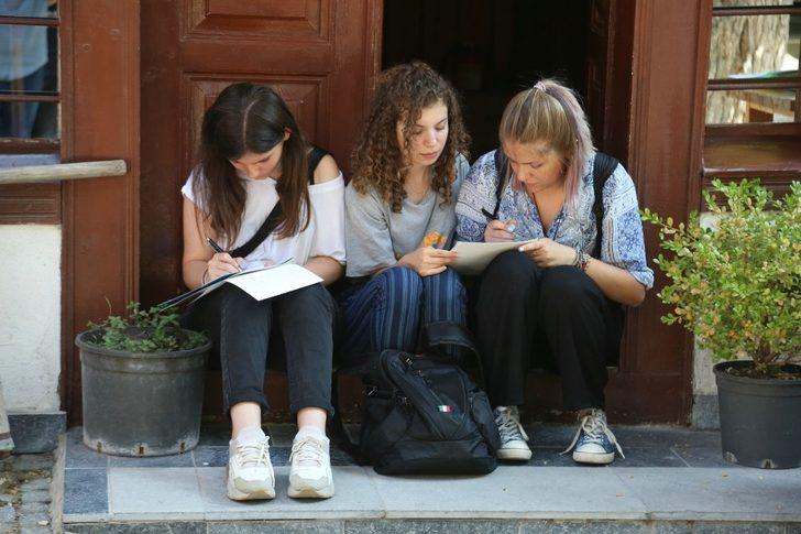 AIESEC gönüllüleri Atatürk’ü yazdı G5