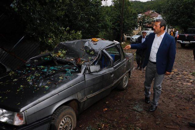 Ordu'da sağanak; yollar göle döndü, iş yerlerini su bastı (2)