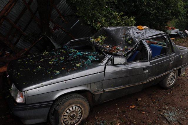 Ordu'da sağanak; yollar göle döndü, iş yerlerini su bastı (2)