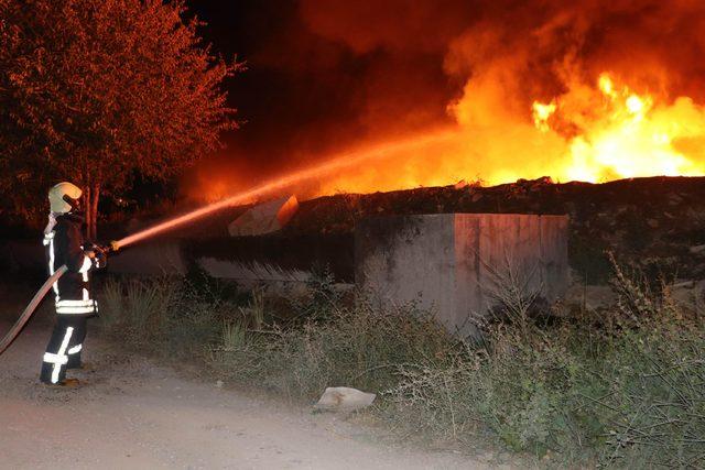Denizli'de geri dönüşüm fabrikasında yangın (2) - Yeniden