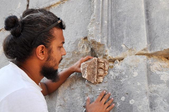 Öldürülen arkeolog anısına kitaplık 2
