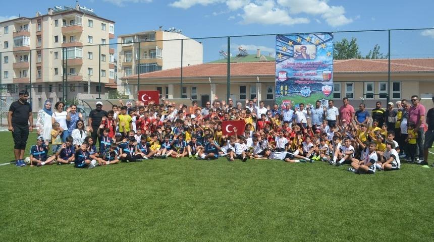 Develispor 1.Aşık Seyrani Futbol Turnuvası Nefes Kesen Final Ma&ccedil;larıyla Son Buldu
