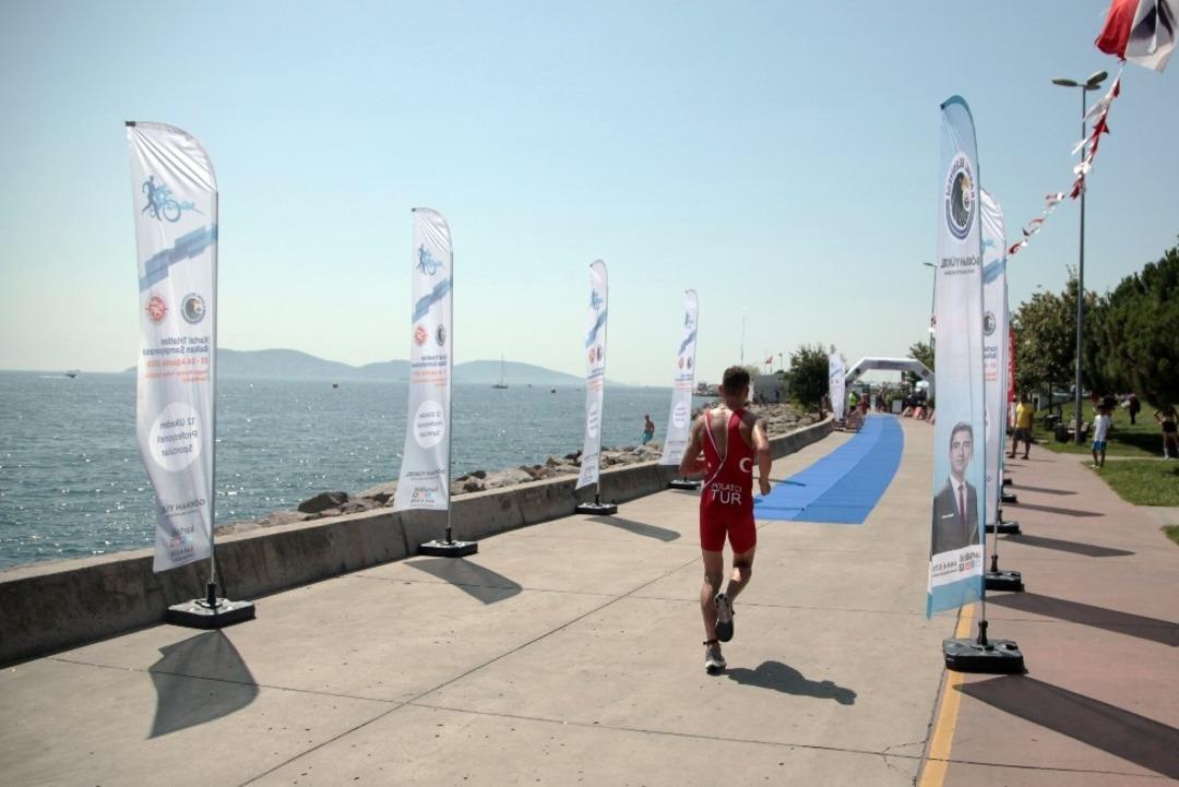 Kartal Belediyesi Triatlon Balkan Şampiyonası&rsquo;na ev sahipliği yaptı