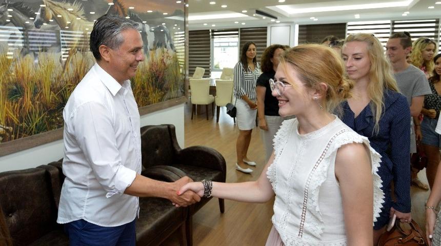 Kazan Federal &Uuml;niversitesi &ouml;ğrencileri Muratpaşa&rsquo;da