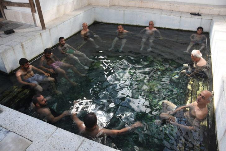 Dünyaca ünlü balıklı kaplıca şifa dağıtıyor G4