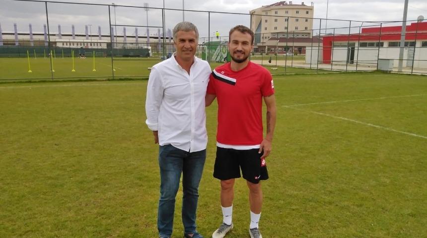 Metehan Anda&ccedil; &Ouml;zl&uuml; yeniden Elazığ Belediyespor&rsquo;la anlaştı