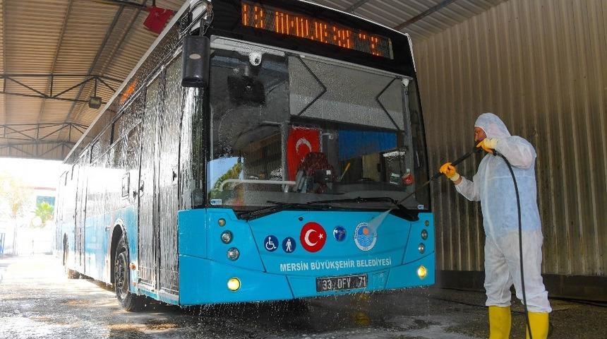 Mersin&rsquo;deki belediye otob&uuml;slerinde bayram temizliği