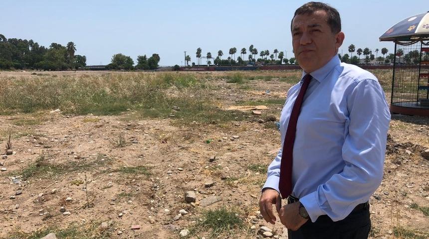 Özyiğit: "Stat arazisini bize verin kent meydanı yapalım"