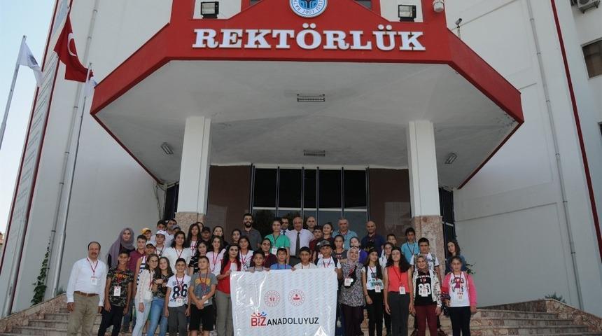 Bayburtlu çocuklar Batman Üniversitesi’ni ziyaret etti