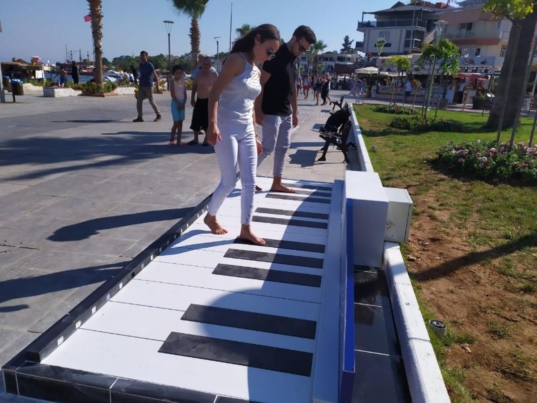 Ayak Piyanosu&rsquo;na vatandaşlardan yoğun ilgi