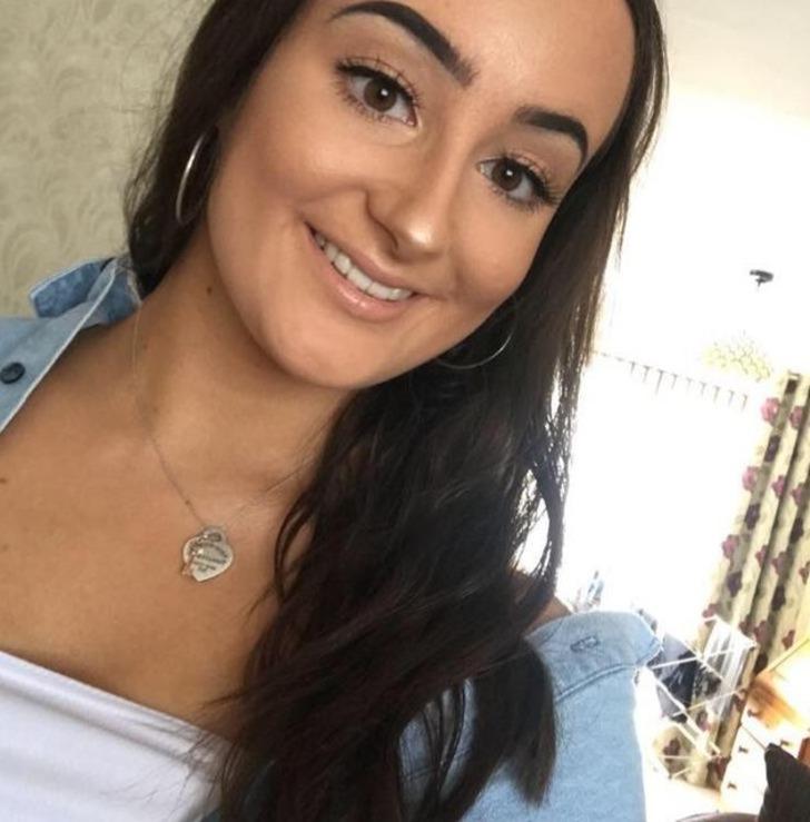 Yüzü bir anda şişmeye başladı ama o fotoğraf çekmeye devam etti! G5