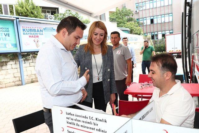 Belediye personelinden kan bağışına destek