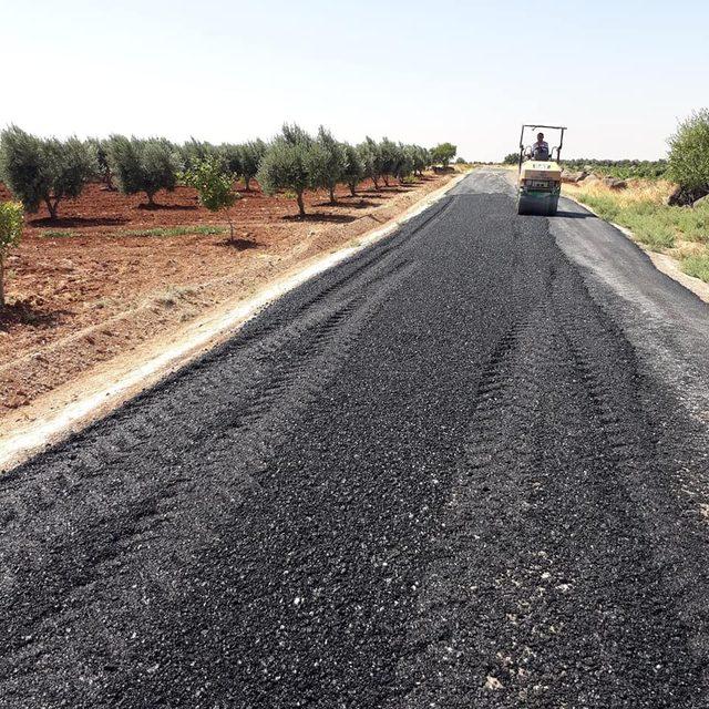 Köylerde asfaltlama çalışmaları sürüyor